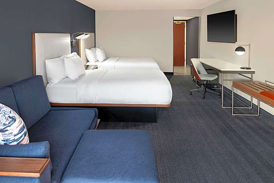 Courtyard by Marriott Cleveland Airport South