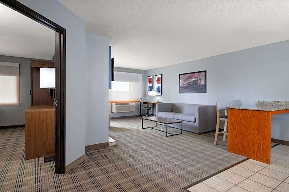 AmericInn by Wyndham Baldwin