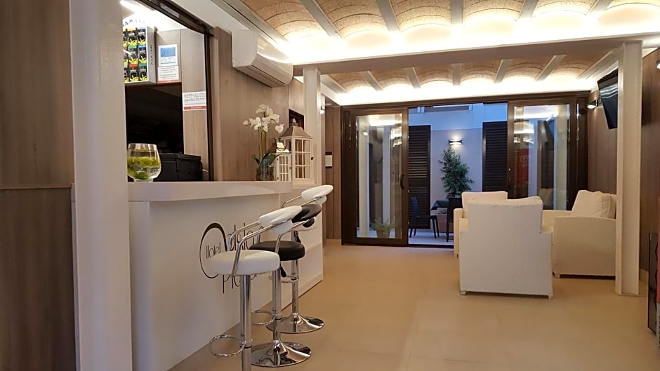 HOTEL ISLA PLANA