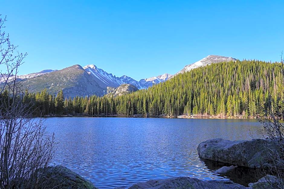 Trailhead Lodge