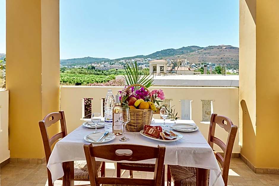 Villa Gereoudis SeaView Apartments-Pool & Bar