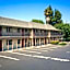 Alura Inn