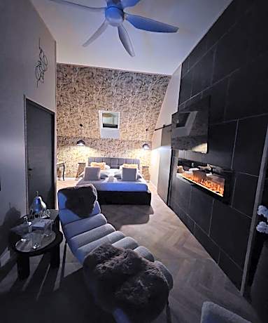 Deluxe Suite with Sea View