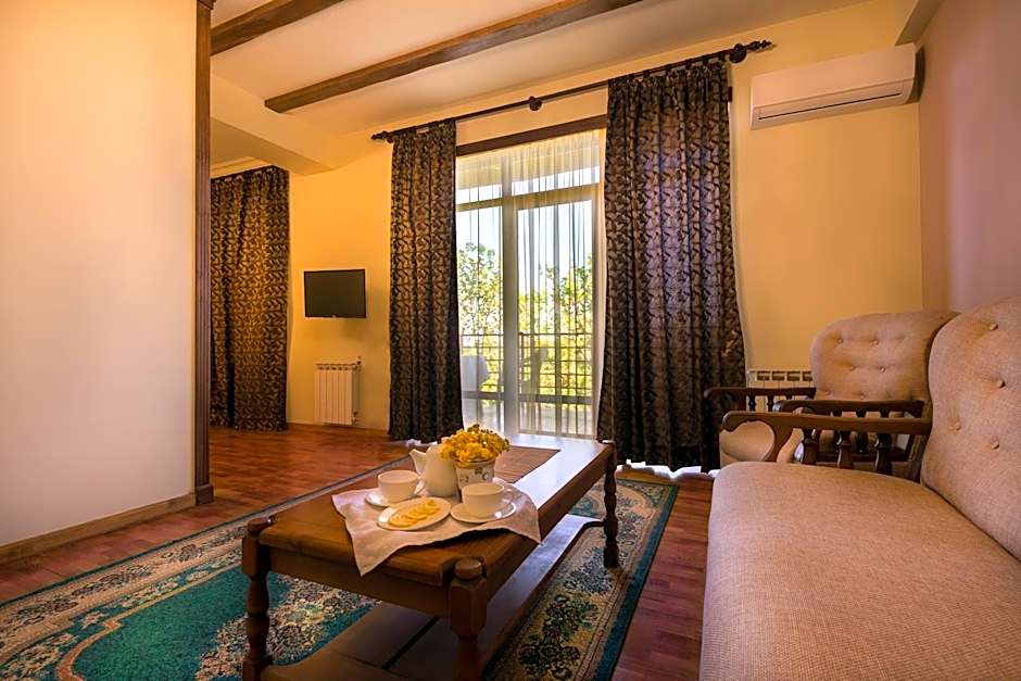 Olympia Garden Hotel