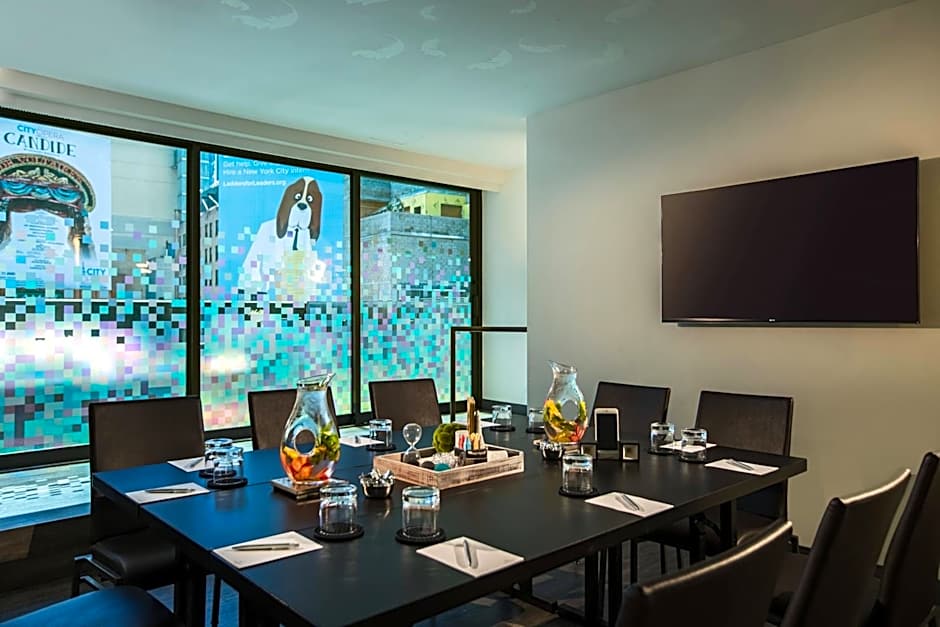 Renaissance by Marriott New York Times Square Hotel