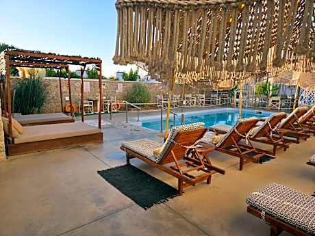 Koukounari Apartments