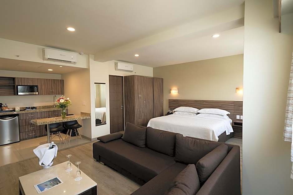 Crown Victoria Hotel