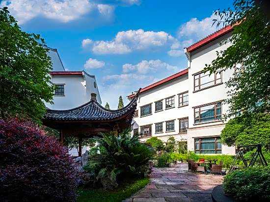 Xinzhi Hotel