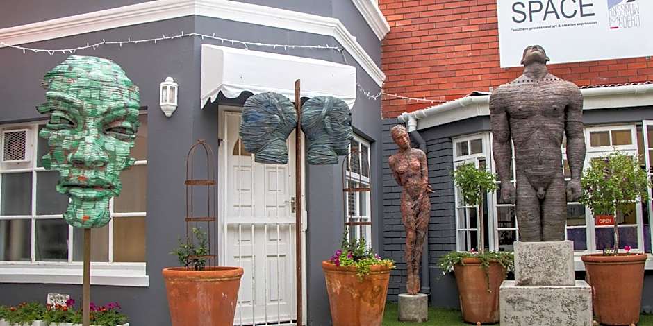 Zzzone Boutique Hostel