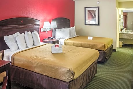 2 Double Beds Smoking
