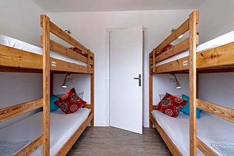 Bed in 4-Bed Mixed Dormitory Room