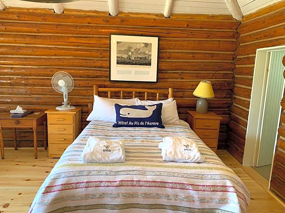 Au Pic de l'Aurore Motel-Chalets