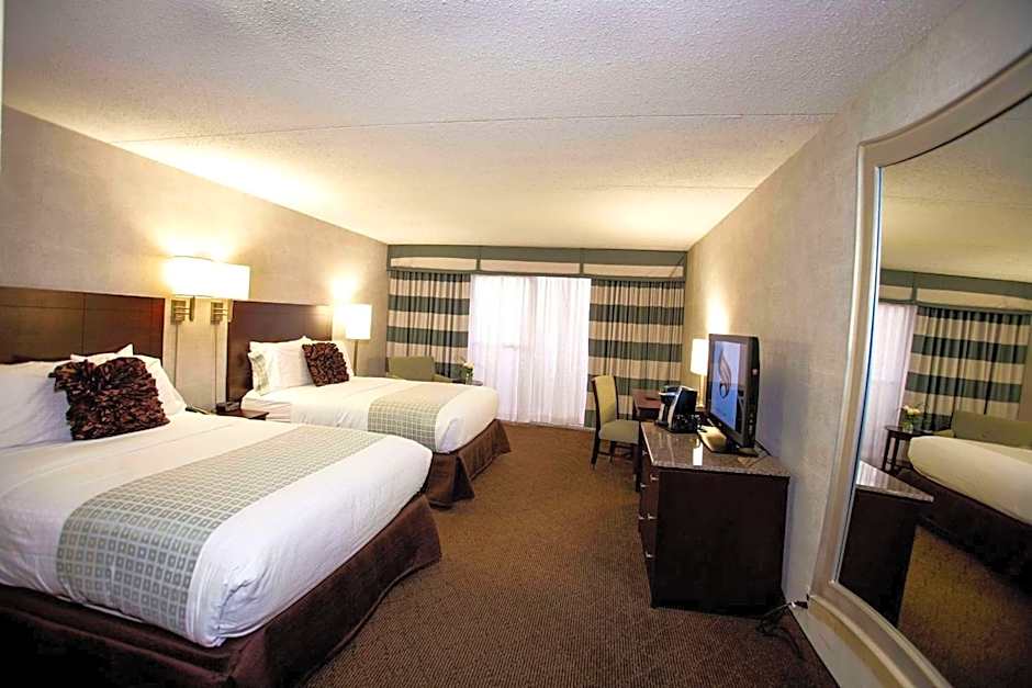 Somerset Inn