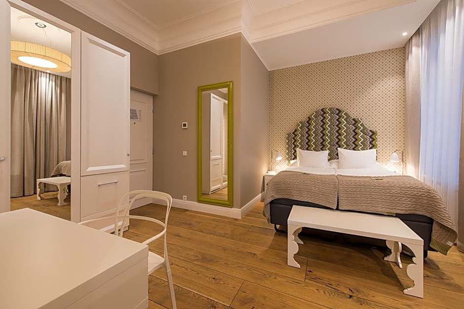 Lydia Hotel