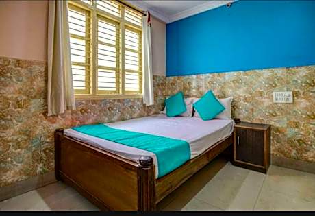 OYO HOME 703390 R.k. Guest House