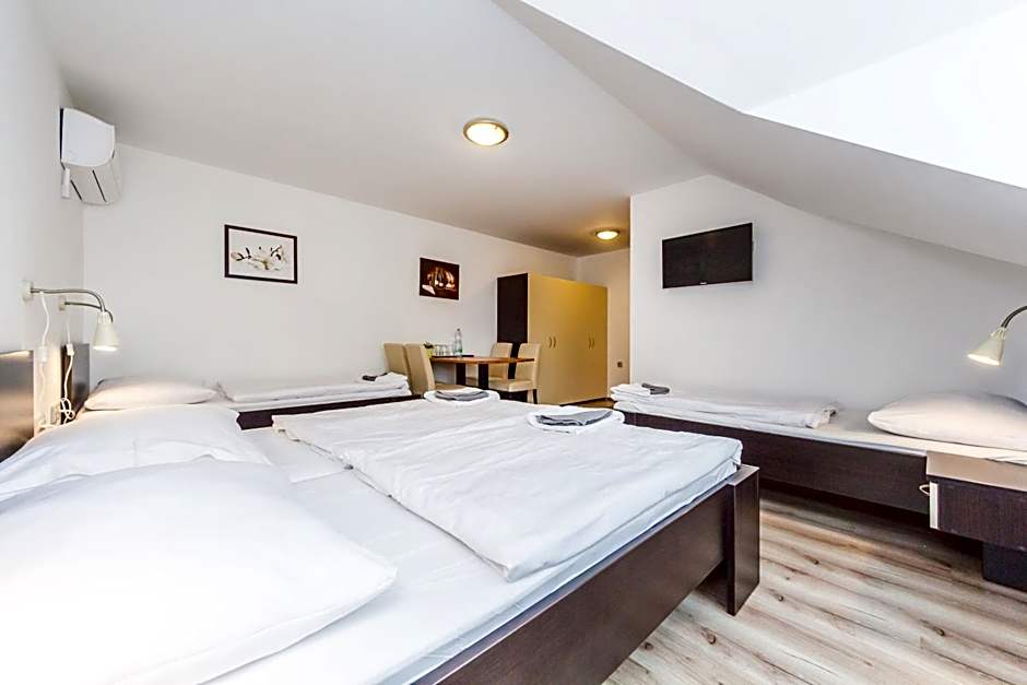 Nová Hospoda - Hotel & Restaurant