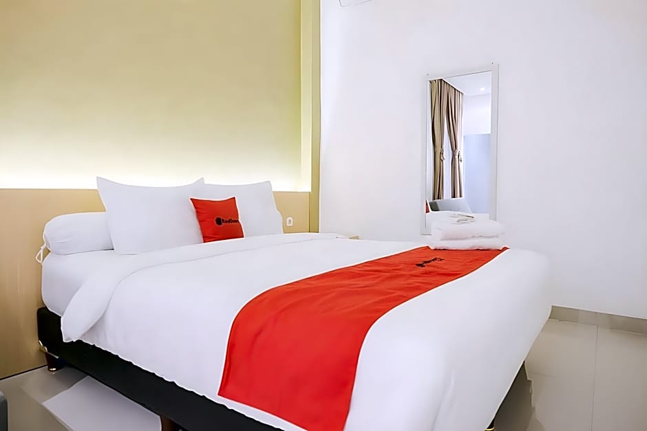 RedDoorz Plus Syariah near Museum Lampung