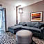 DoubleTree By Hilton Guest Suites & Conf. Center Chicago Downers Grove