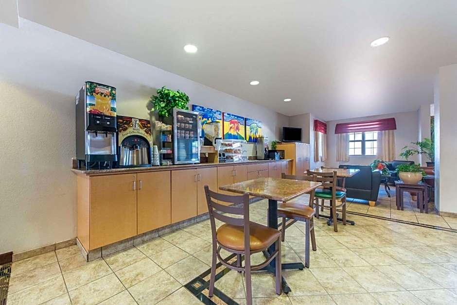 Microtel Inn & Suites By Wyndham Altus