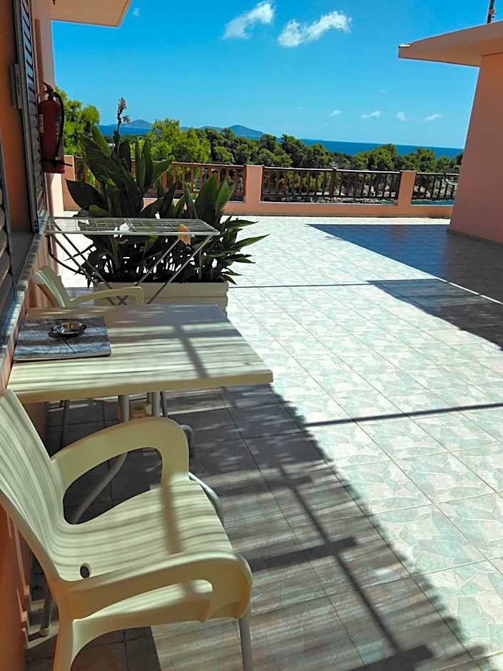 Rooms Apostolis