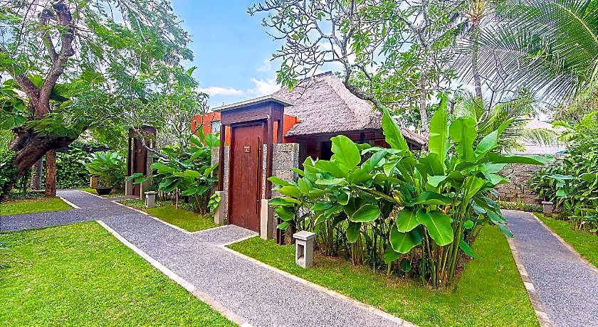 Legian Beach Hotel