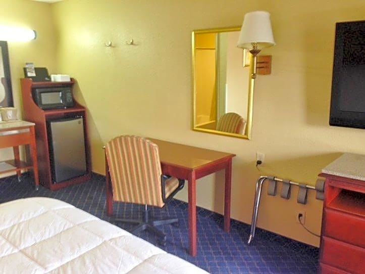 Americas Best Value Inn - Monroeville
