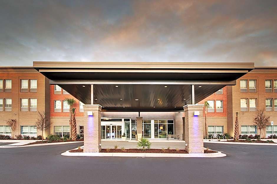 Holiday Inn Express & Suites Charleston NE Mt Pleasant US17 By IHG