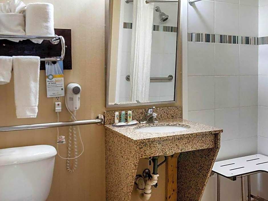 Quality Inn Windsor Mill - Baltimore