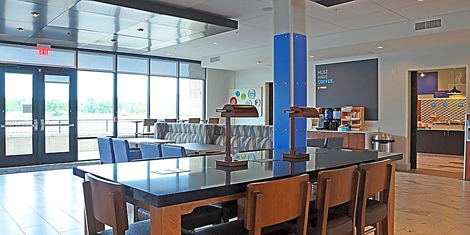 Holiday Inn Express & Suites Franklin - Berry Farms By IHG
