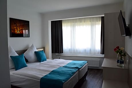 Deluxe Double or Twin Room with City View