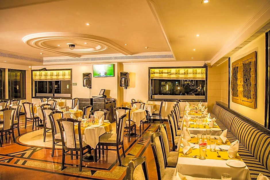 Fariyas Hotel
