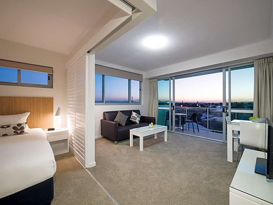 Oaks Mackay Rivermarque Hotel