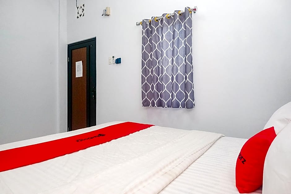 RedDoorz @ MG House Siantar Timur