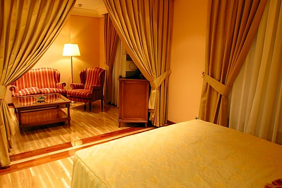 Photo 1 of 10 of Junior Suite