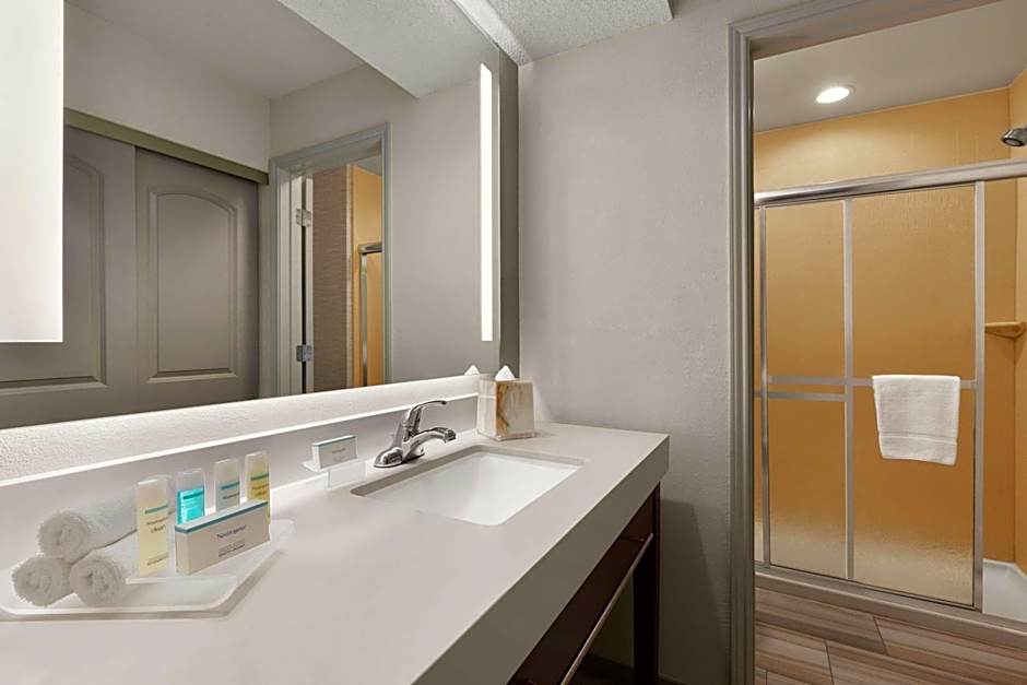 Addison Suites