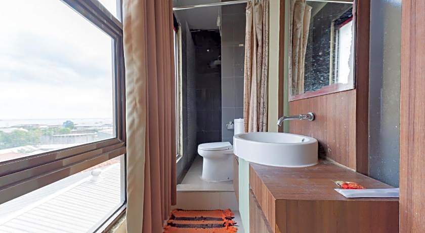 RedDoorz Syariah near Alun-Alun Pelabuhan Ratu