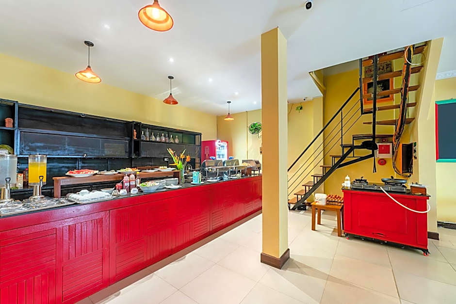 Harmony Old Town Hostel & Pool Bar