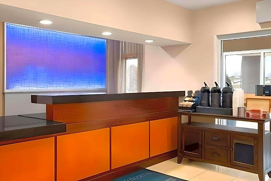 Dubuque Inn and Suites