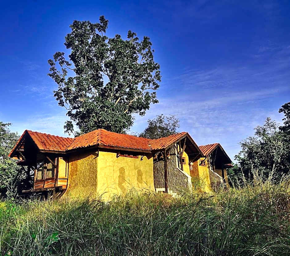 Pugdundee safaris - Kanha Earth Lodge