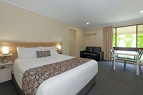 Family Suite with Extra Bedroom