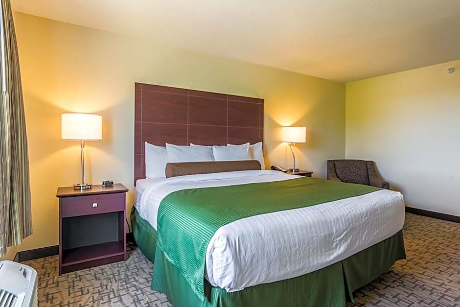 Cobblestone Hotel & Suites - Erie