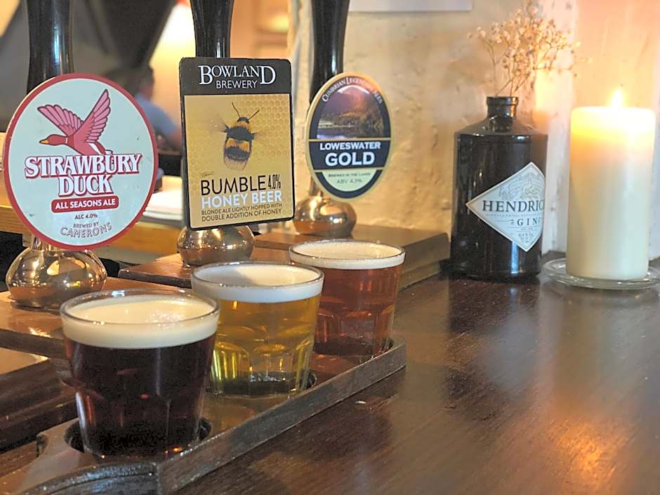 The Strawbury Duck Inn