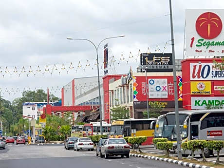 Hotel Zamburger Segamat (Previously Koptown Hotel Segamat)