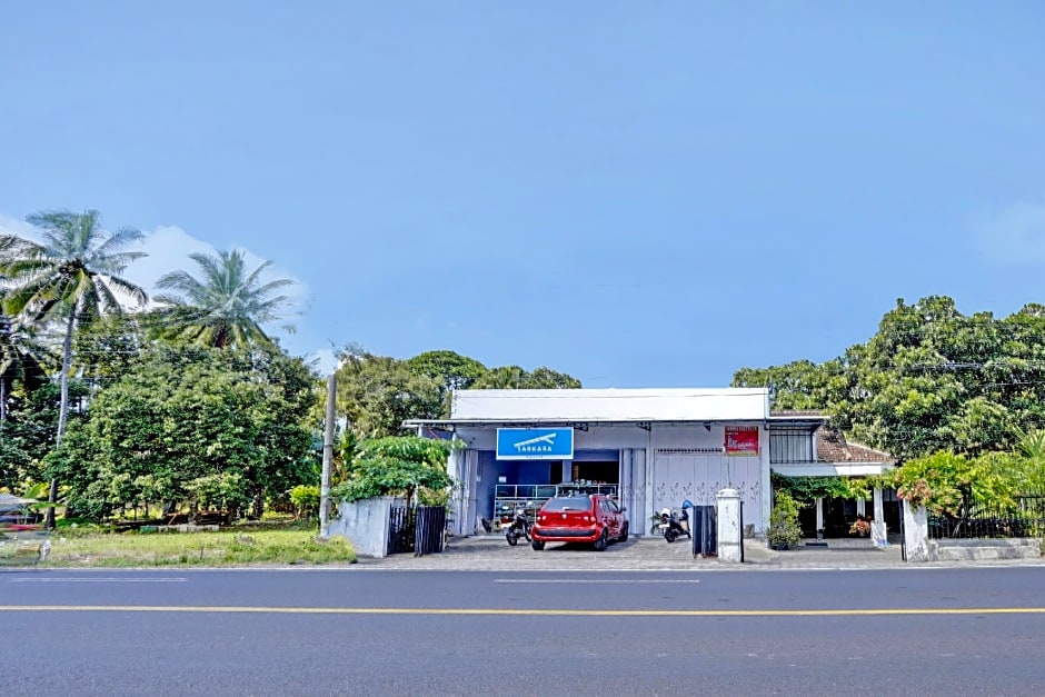 OYO Life 92937 Kost Putri Sarkara Syariah