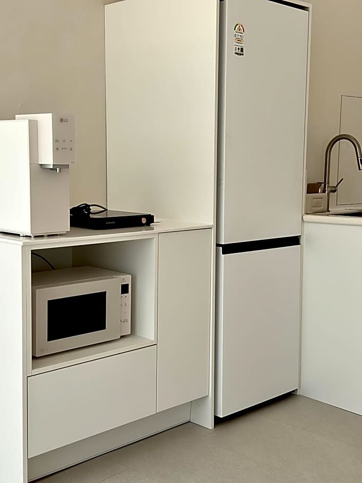 HoHo House Songjeong