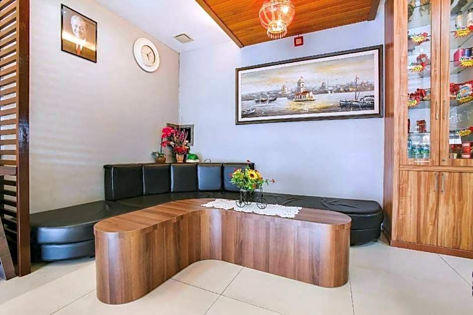 Ct Hotel