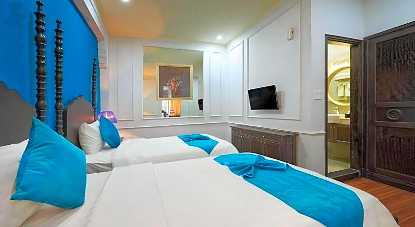 Manoir Des Arts Hotel