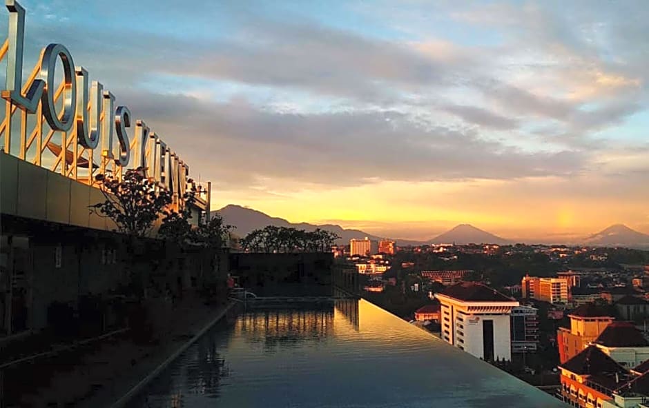 Louis Kienne Hotel Simpang Lima