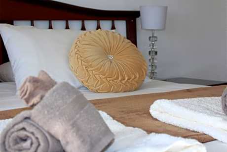 Double or Twin Room with Private Bathroom