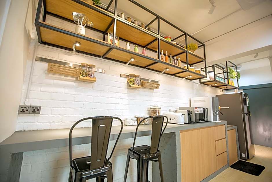 Homy Seafront Hostel